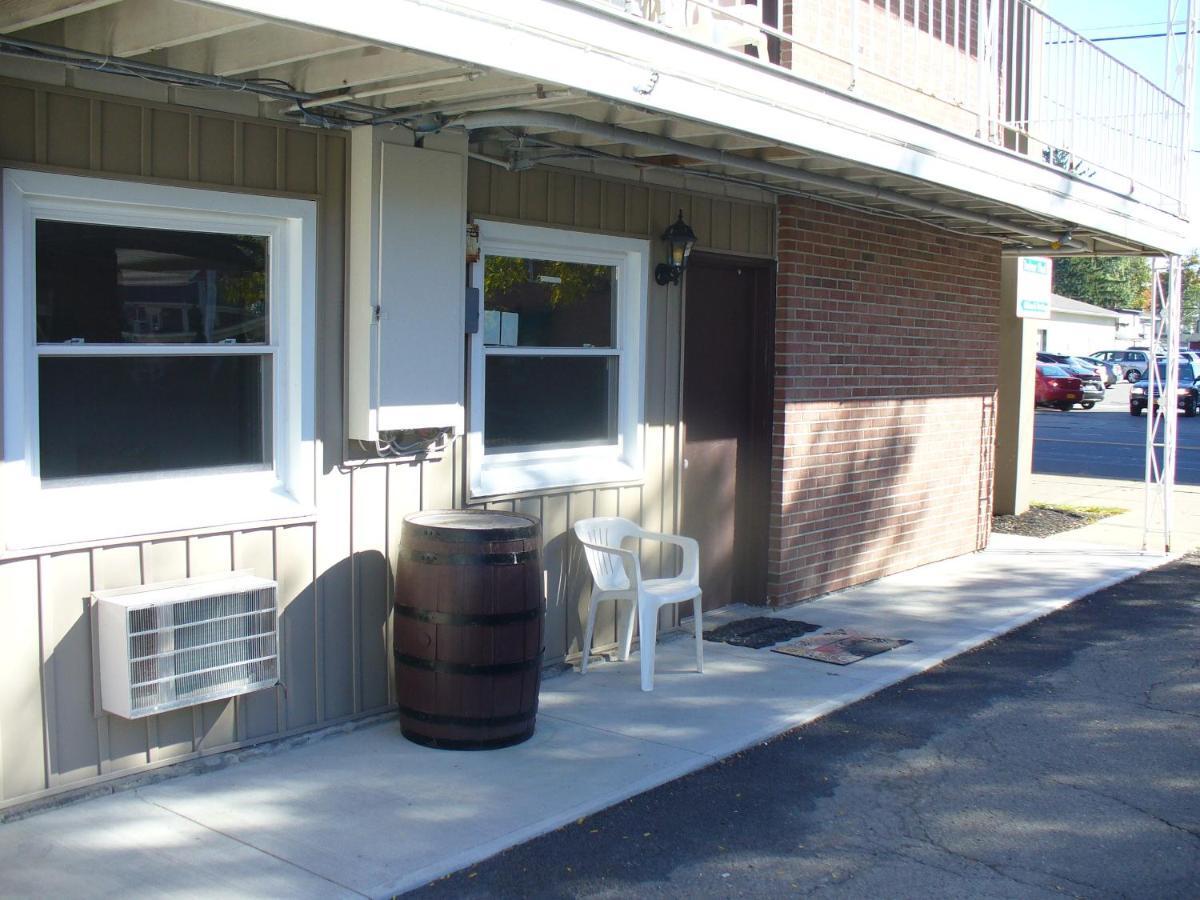 Villager Motel & Glen Manor Estate Watkins Glen Δωμάτιο φωτογραφία