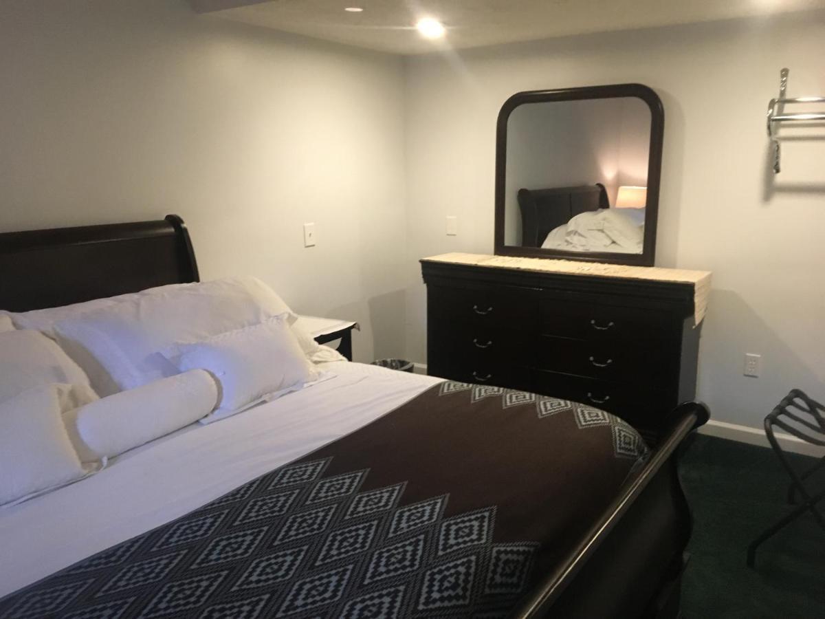 Villager Motel & Glen Manor Estate Watkins Glen Δωμάτιο φωτογραφία